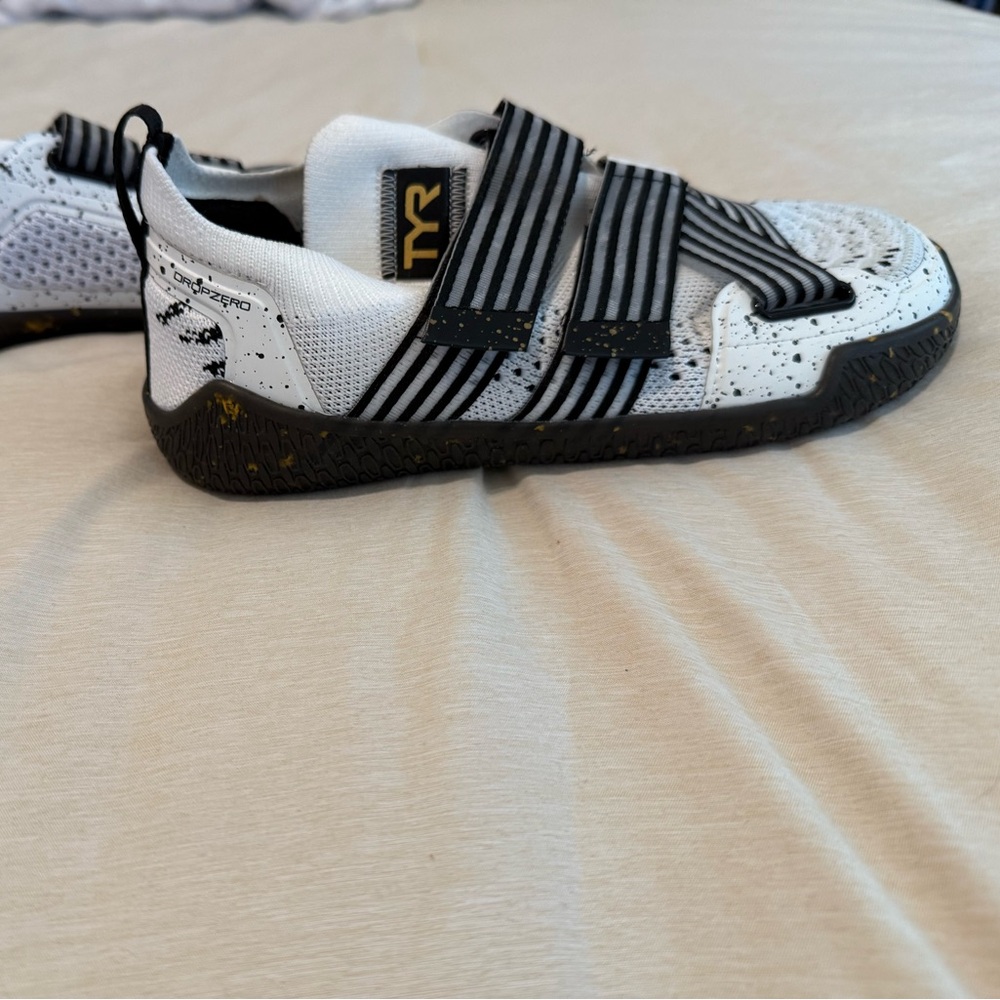 TYR Women’s DZ-1 DropZero Barefoot Trainer- Stability Strap